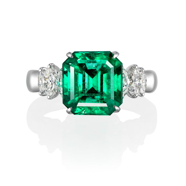 4.69 ct Colombian Muzo Green “Mariposa” Emerald, Minor
